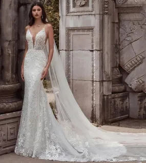 Abito da sposa a sirena attillato in pizzo glitterato Taglio basso con scollo a V Tracolla a spaghetti Elegante senza maniche Tr