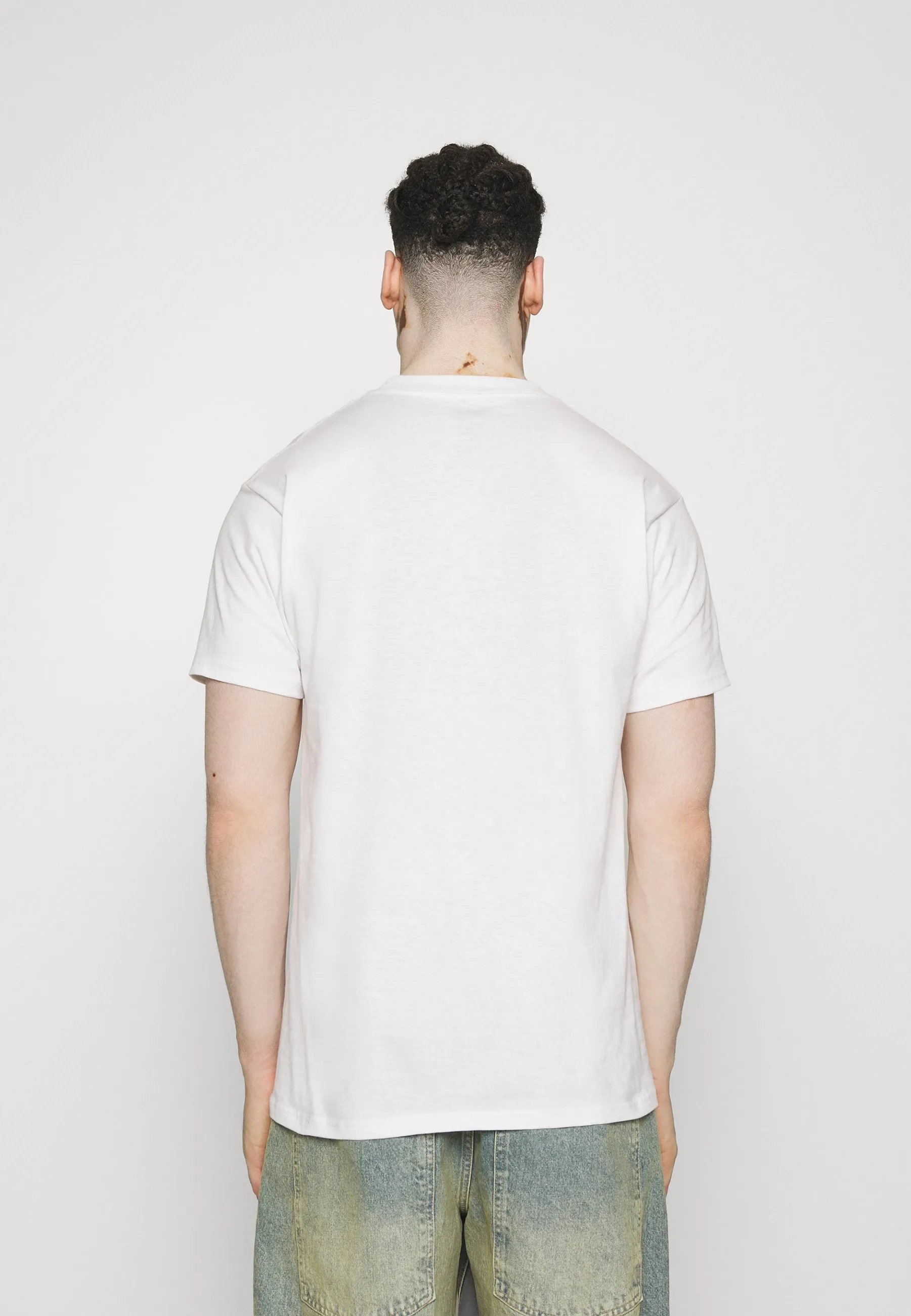 BREAK BARRIERS - T-shirt con stampa