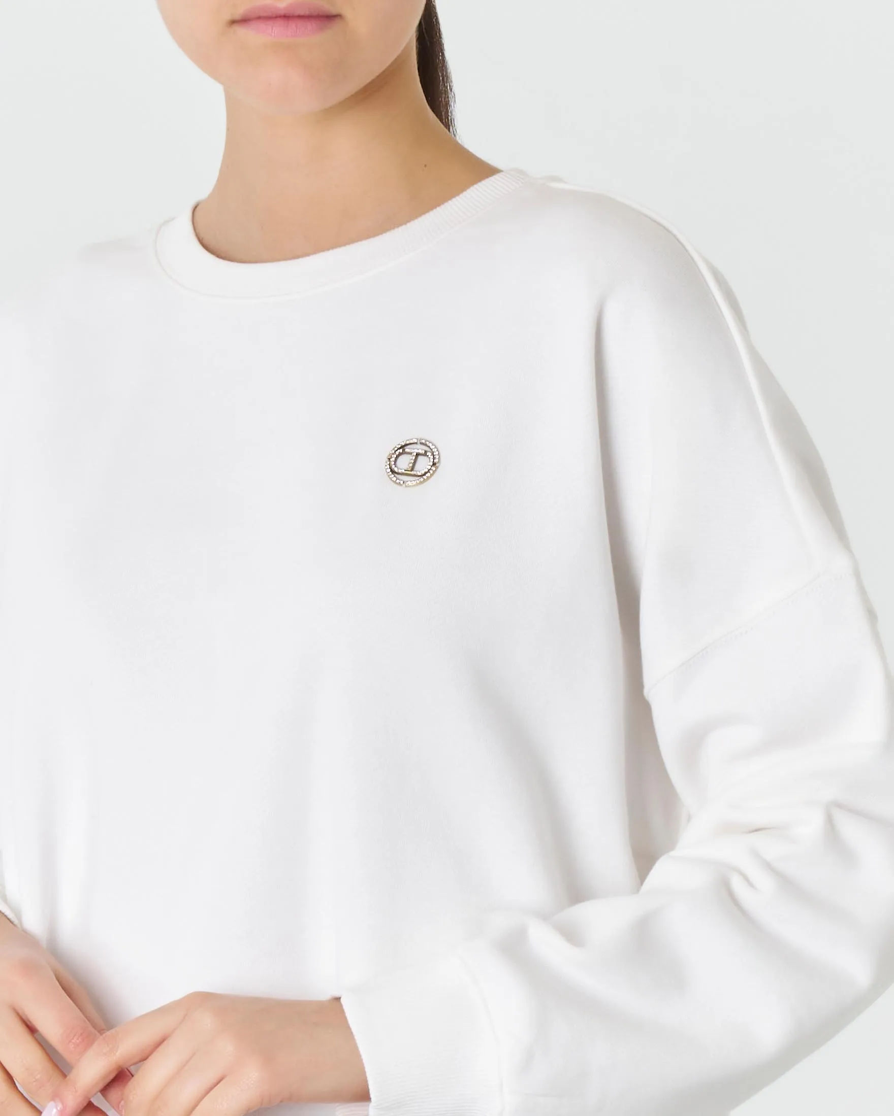 Felpa bianca over in jersey di cotone con  logo oval T in strass applicati